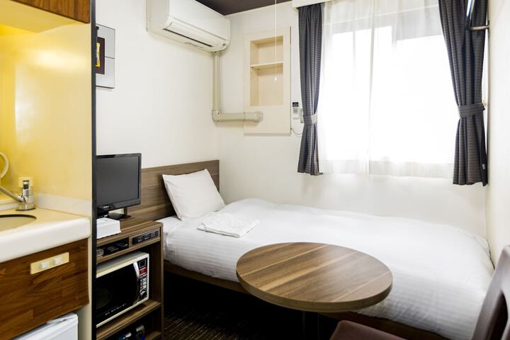 Room 7 of 14