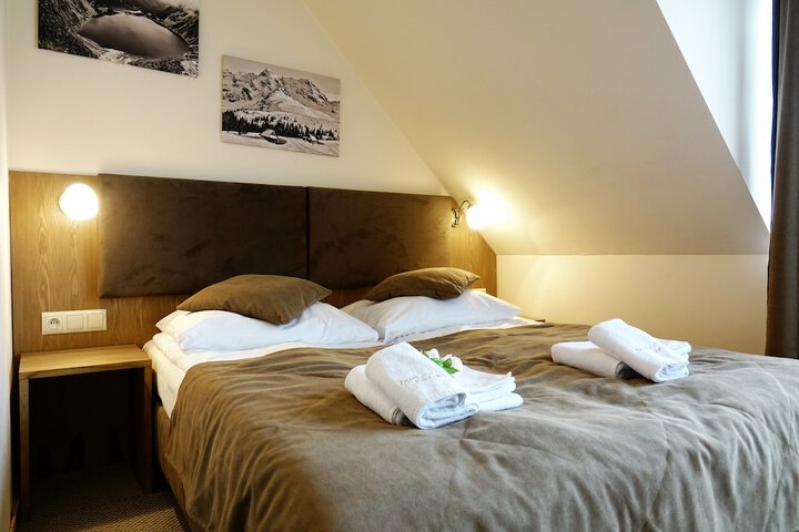 Room 6 of 52