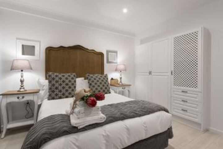Room 76 of 211
