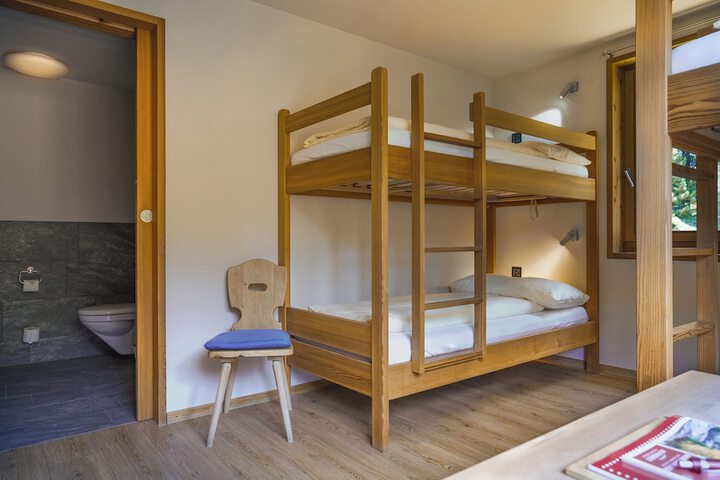 Room 25 of 64