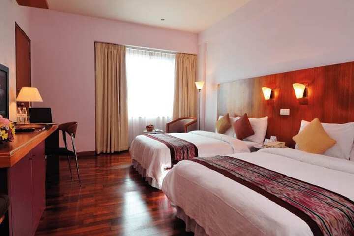 Room 5 of 40