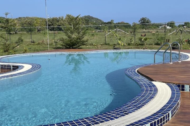Pool 16 of 30