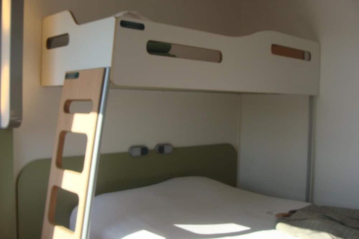 Room 10 of 36
