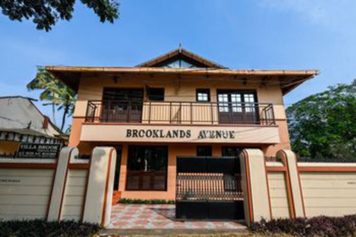 OYO 10502 Hotel Villa Brook