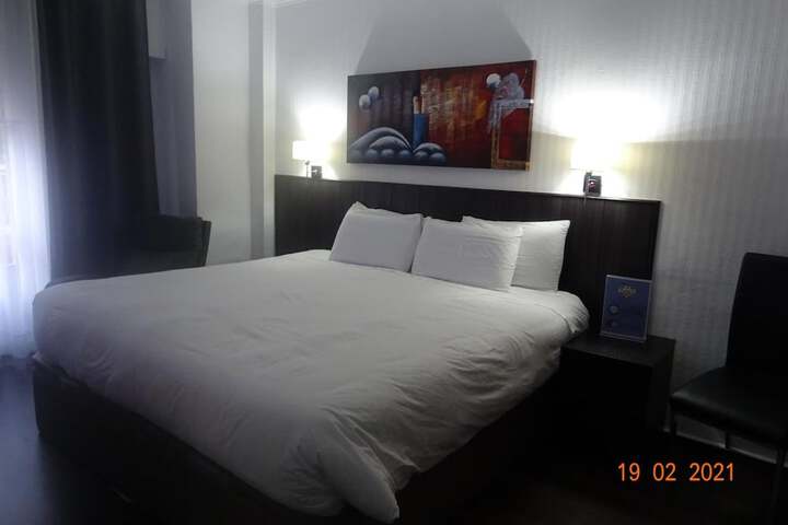 Room 18 of 32
