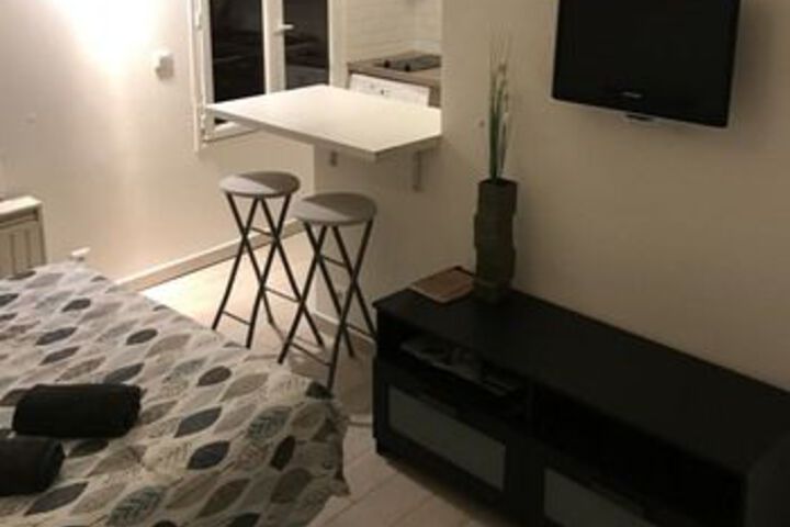 Room 8 of 22