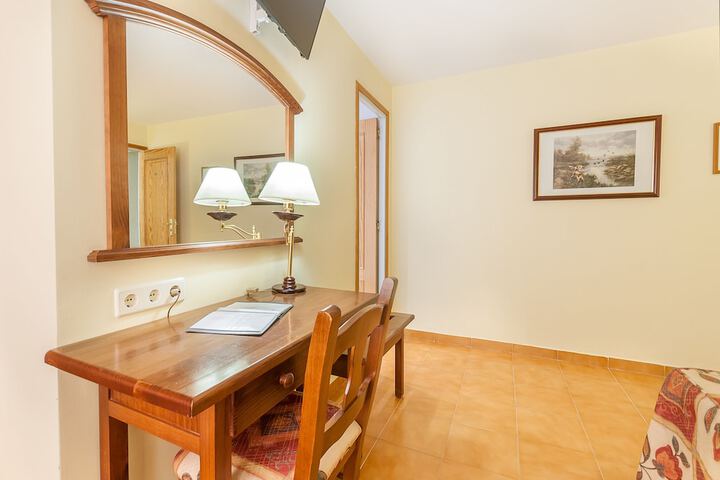 Room 6 of 30