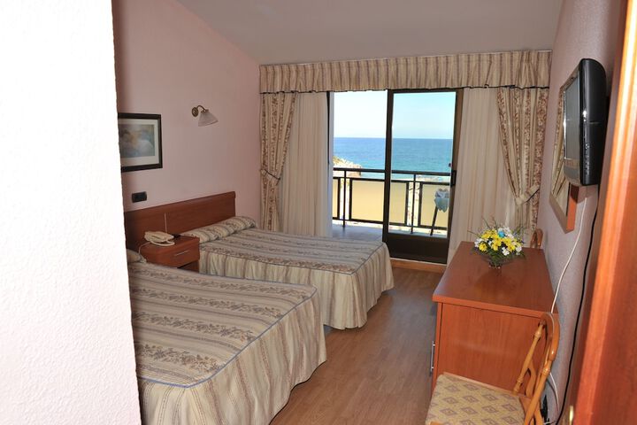 Room 6 of 23