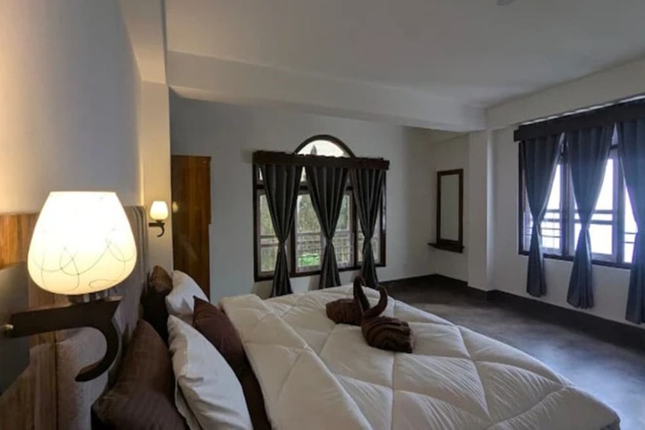 Room 3 of 11