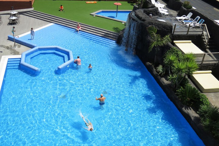 Pool 35 of 66