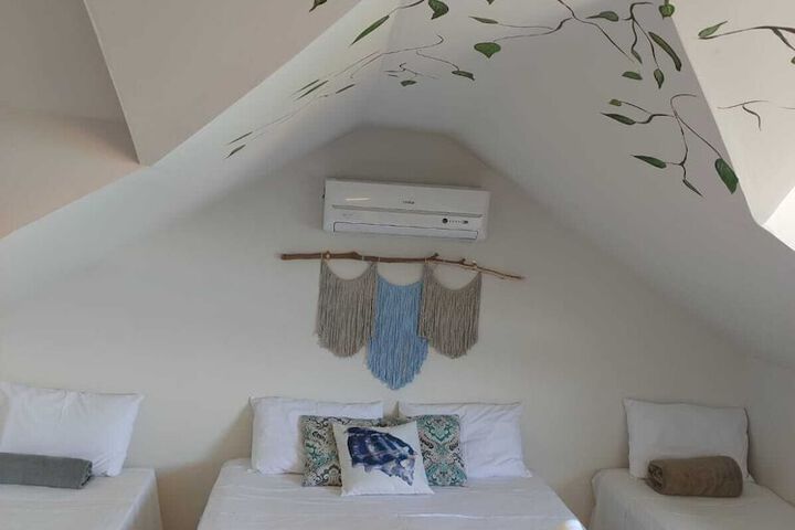 Room 53 of 159