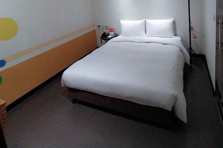 Room 40 of 68
