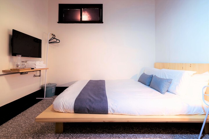 Room 12 of 60