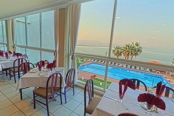Dining Photos