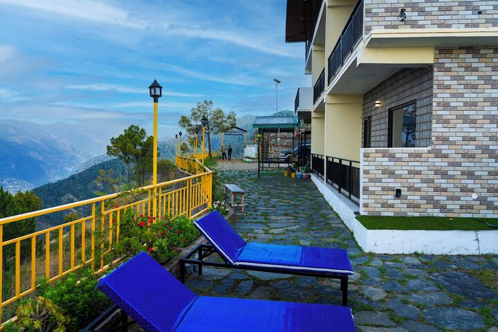 Sundeck 23 of 36