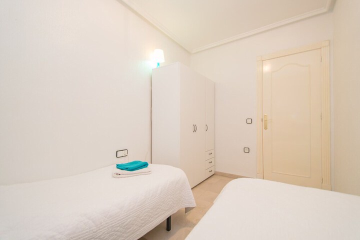 Room 9 of 26