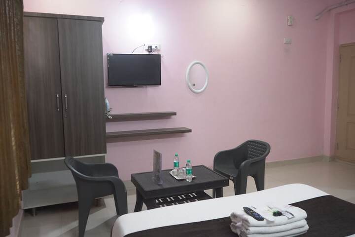 Room 15 of 37