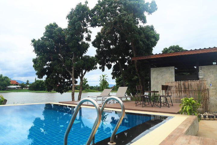 Pool 25 of 52