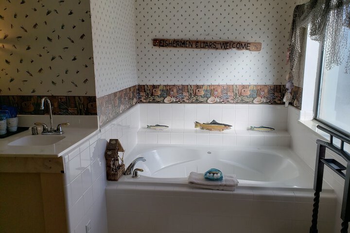 Hot Tub 58 of 82