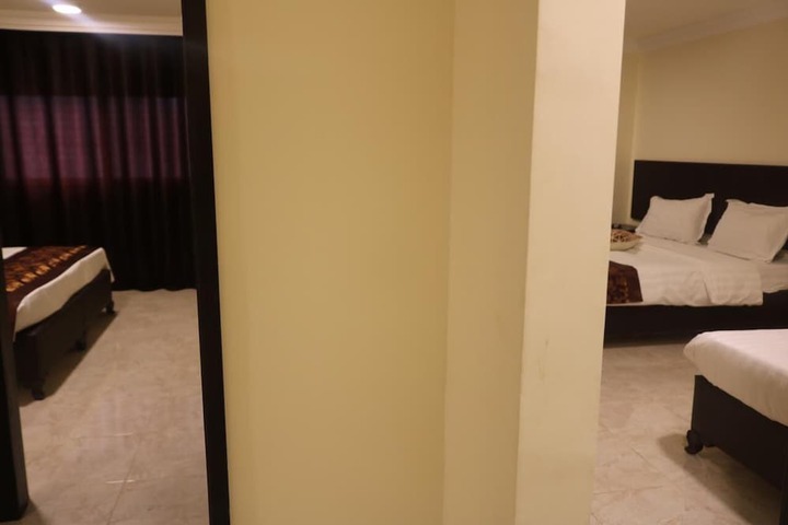 Room 21 of 30
