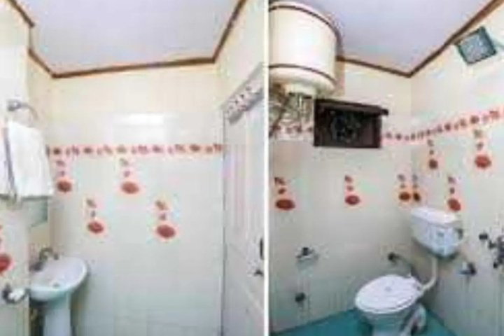 Room 5 of 9