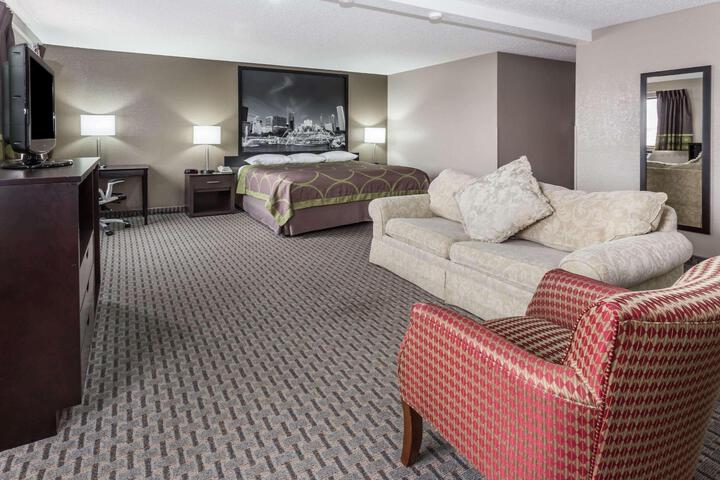 1 King Bed (9 of 11)