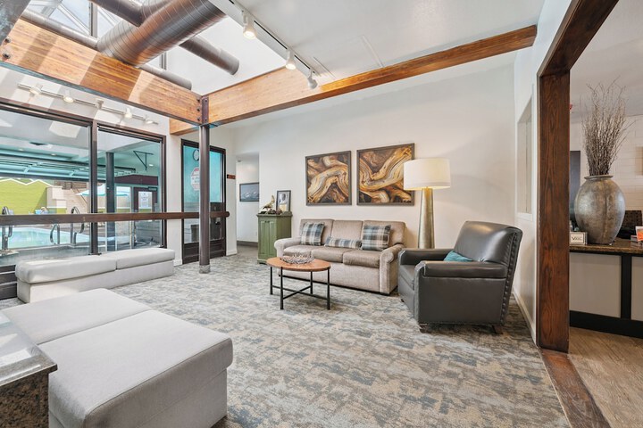 Guest Lobby