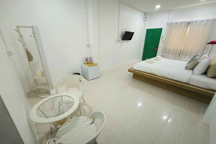 Room 4 of 29