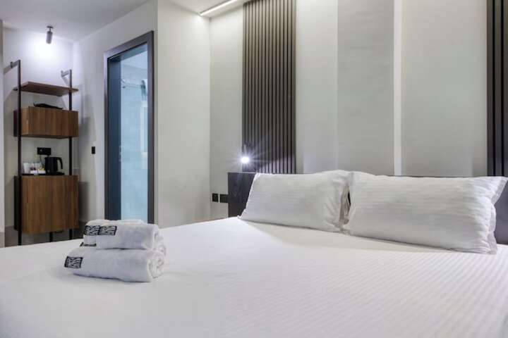 Room 50 of 150