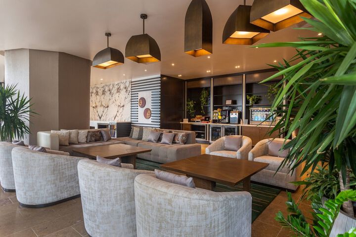 Lounge 123 of 155