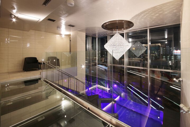Pool 50 of 73