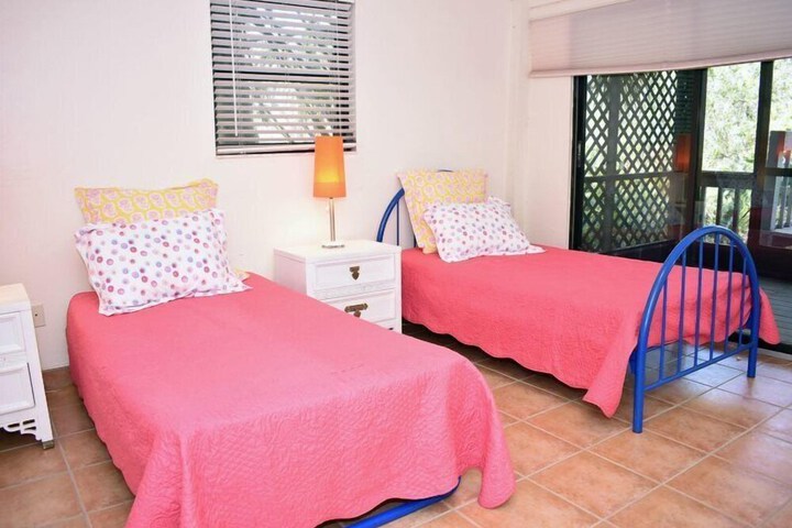 Room 3 of 33