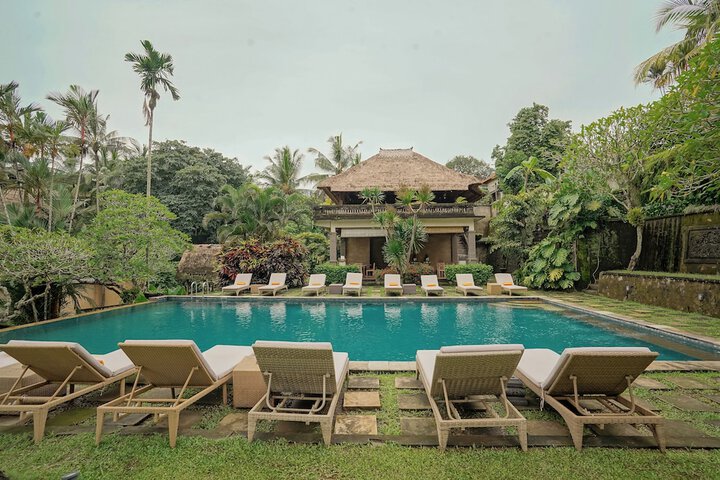 Pool 82 of 109