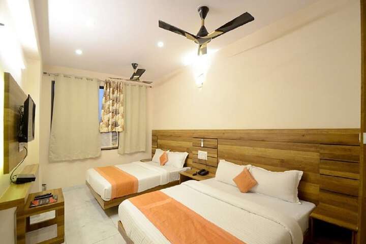 Room 12 of 39