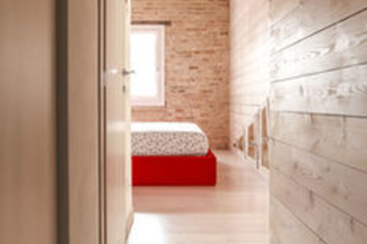 Room 185 of 871
