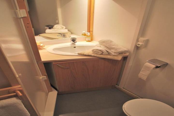 Room 19 of 35