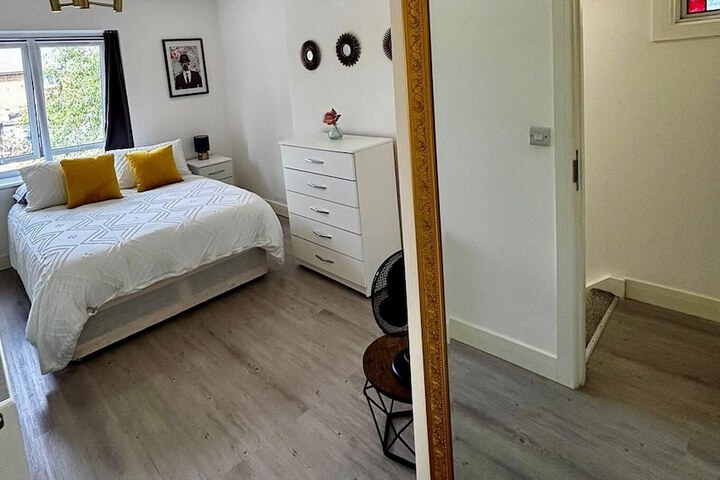 Room 32 of 55