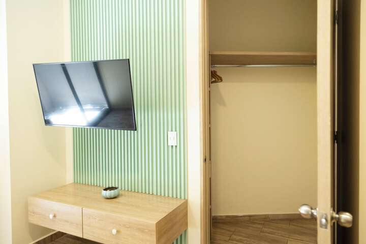 Room 45 of 119