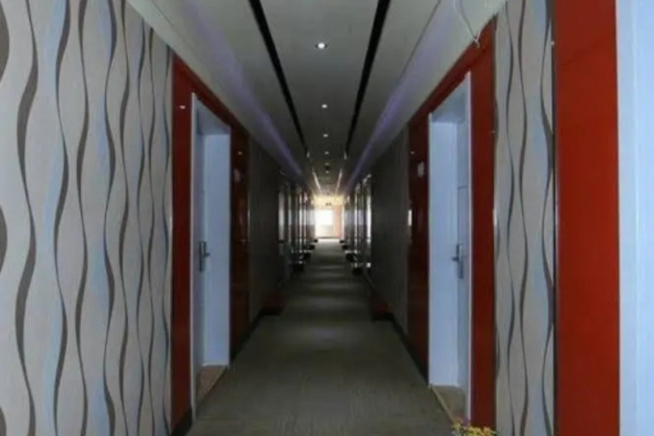 Room 5 of 19