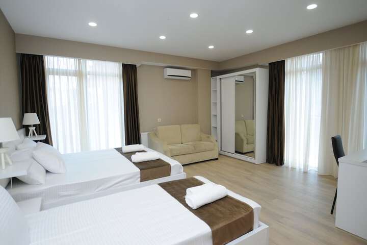 Room 8 of 26