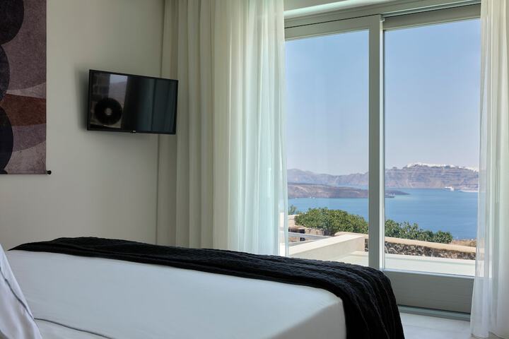 Room 44 of 61