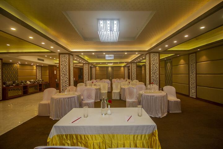 Ballroom/Hall 36 of 37