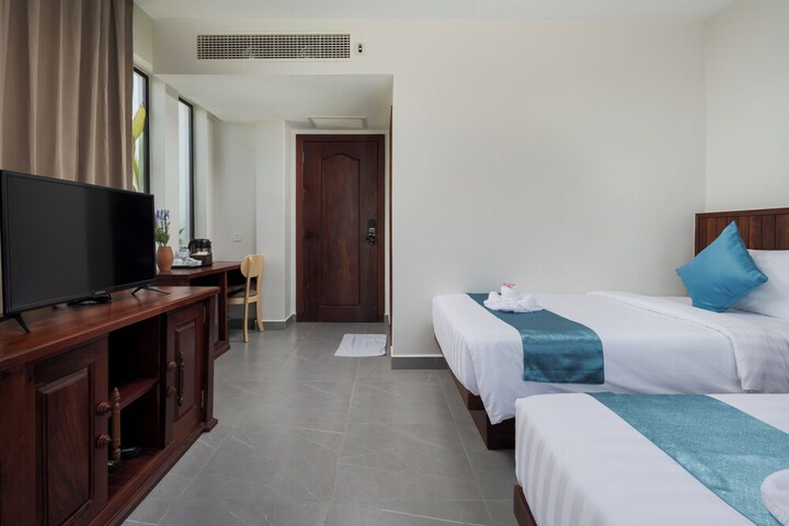 Room 13 of 40