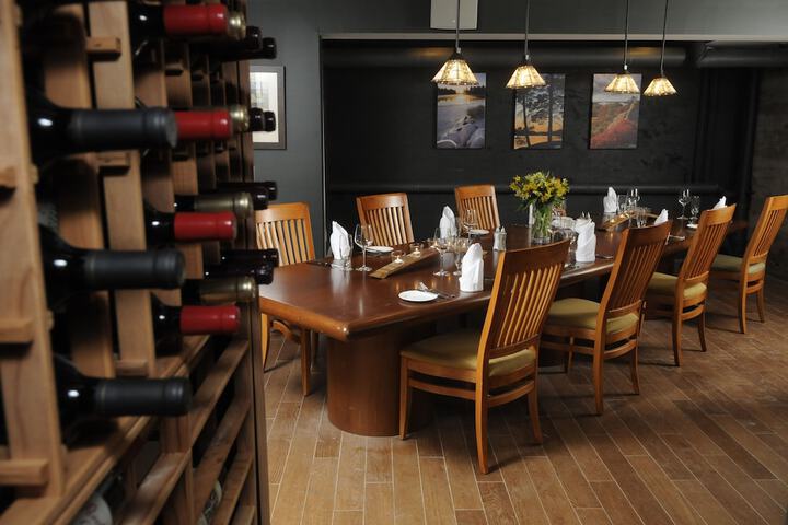 Dining 42 of 75