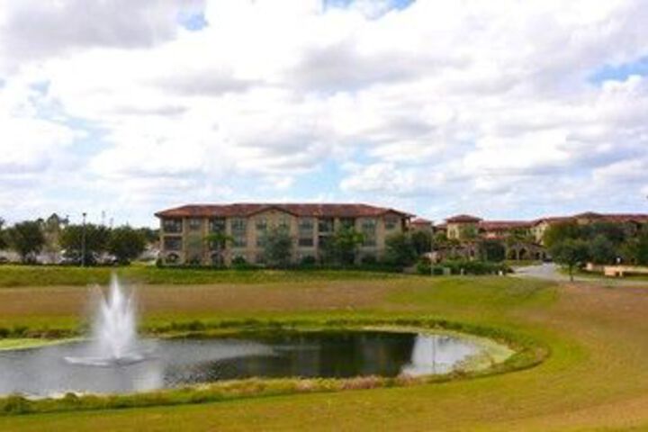 Hotel Exterior 10 of 41