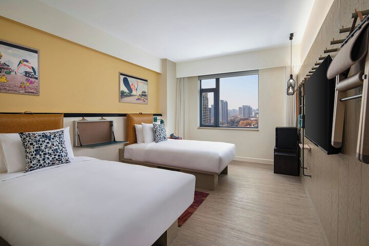 Room 22 of 57