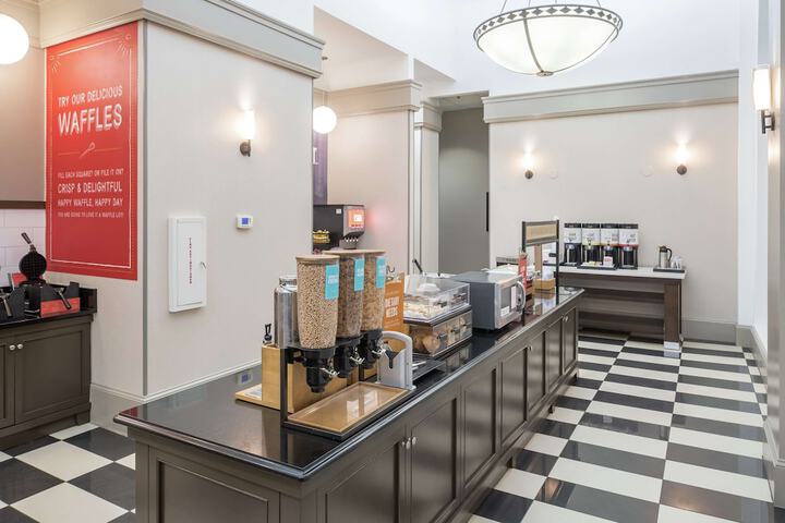 Breakfast area