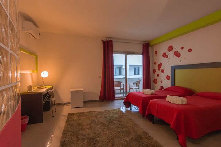 Room 37 of 47