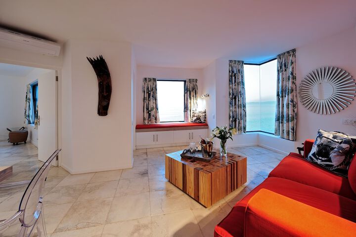 Room 25 of 63