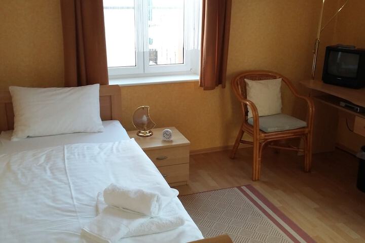 Room 11 of 46
